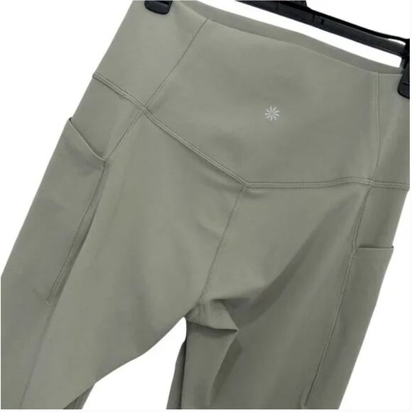 ATHLETA Salutation Stash Pocket II 25" Ruched Legging UPF 50+ Sage Green Small - Picture 9 of 12